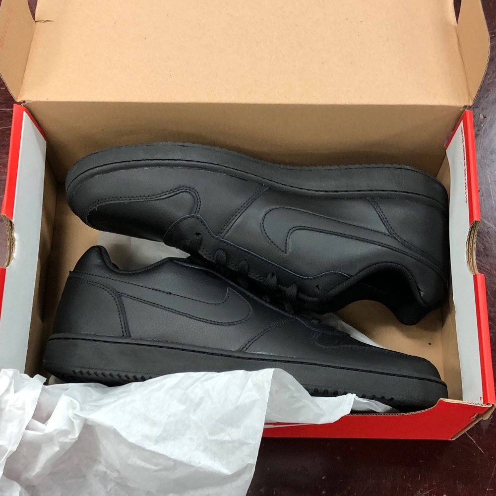 Men's Nike All-Black Ebernon Low Shoes Sz. 11